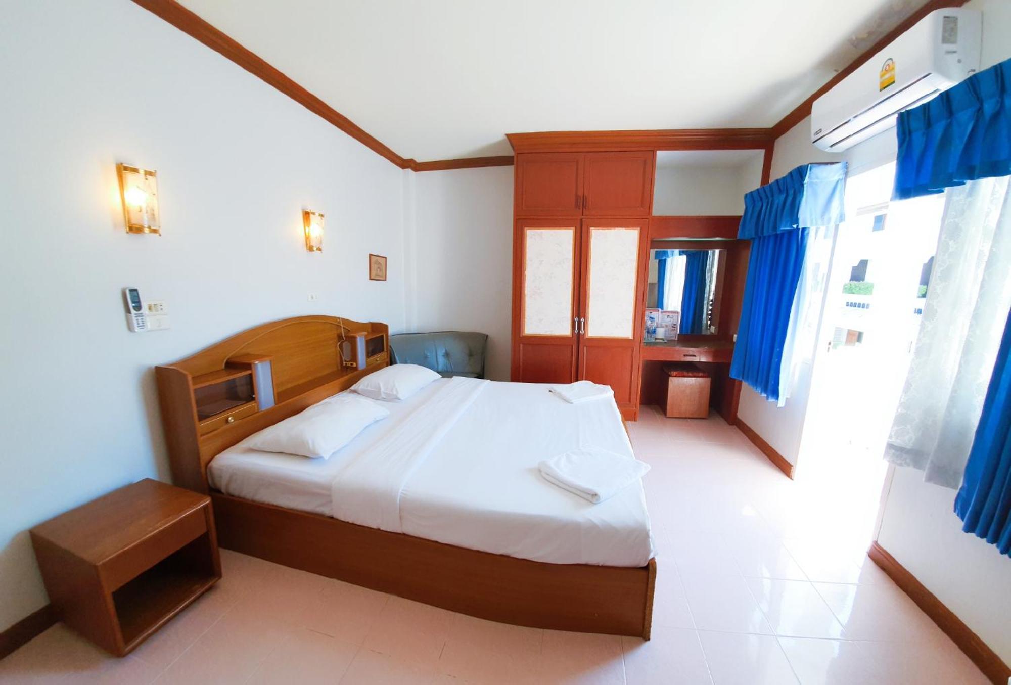 Break Point Hotel Patong Exterior foto