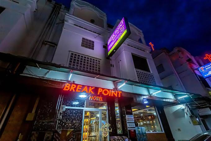 Break Point Hotel Patong Exterior foto
