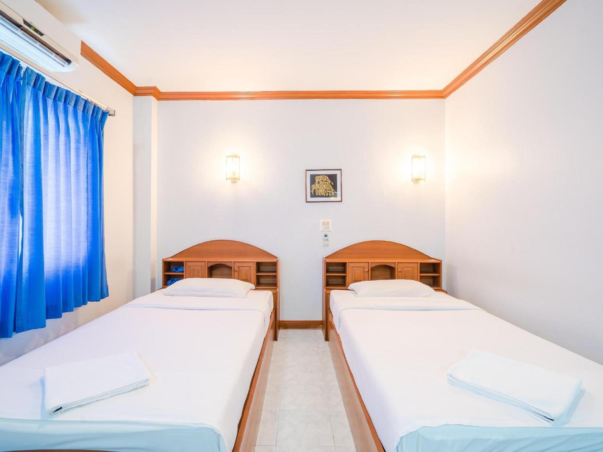 Break Point Hotel Patong Exterior foto