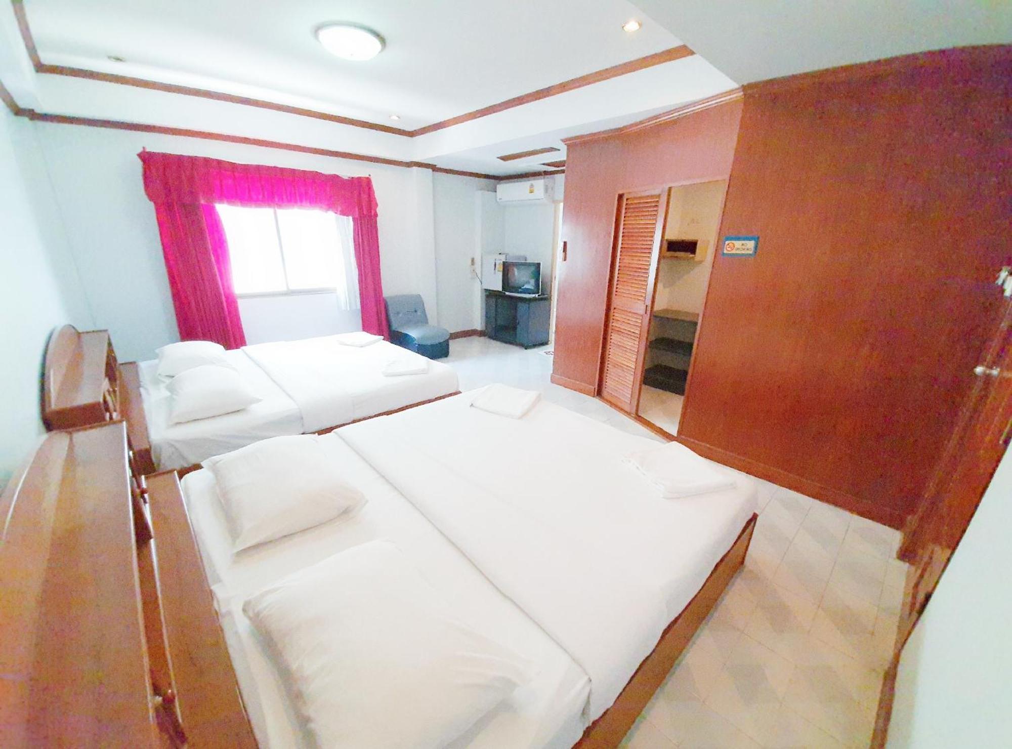 Break Point Hotel Patong Exterior foto